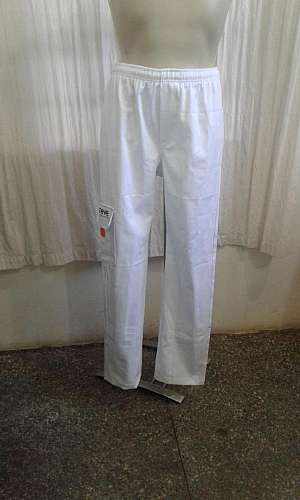 calça branca uniforme