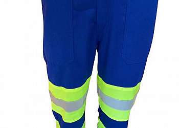 Calça uniforme com faixa refletiva Calça uniforme com faixa refletiva