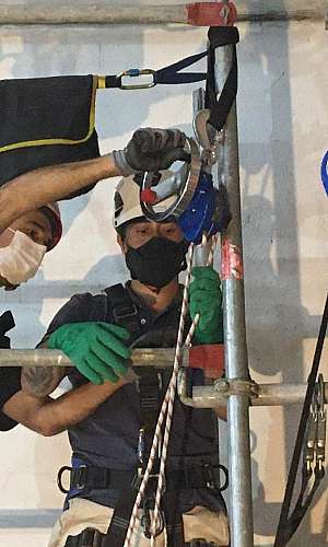 Treinamento para trabalho em altura NR 35 Treinamento para trabalho em altura NR 35